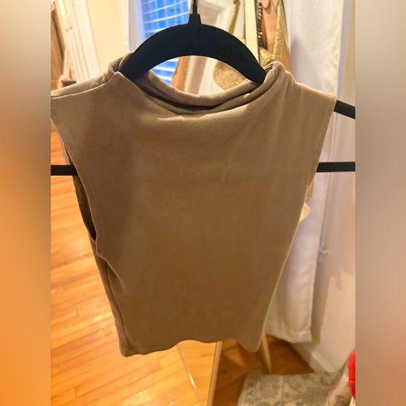 Zara Tan Sleeveless Tank Top - Picture 1 of 4